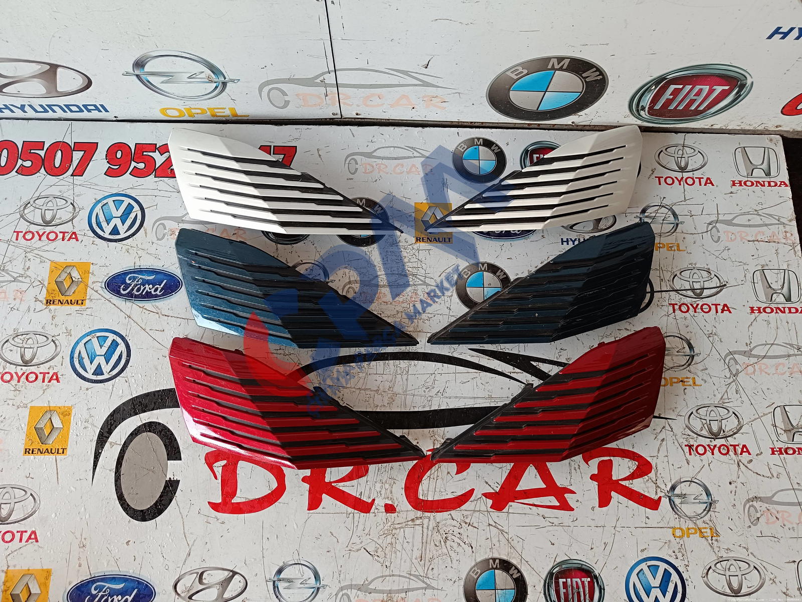 Peugeot 3008 Üst Tampon Izgarası 9836826877