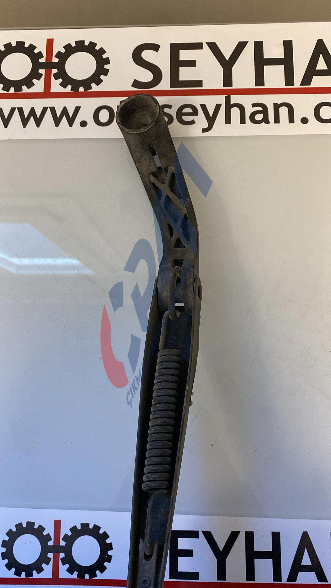 Mitsubishi L200 2012 ön silecek kolu uzun