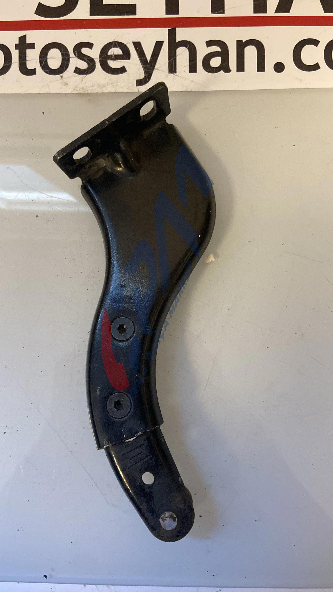 2K0843435A Volkswagen Caddy 2009 sol sürgülü kapı üst ray makarası