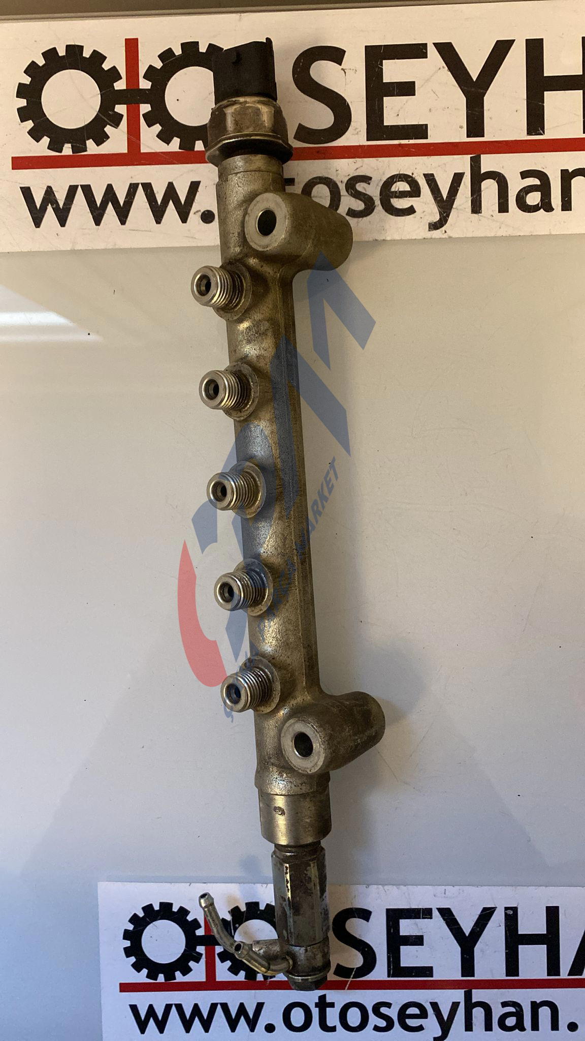 55570022 45pp3 5 Opel Astra J 1.6 Dizel motor enjektör rail borusu