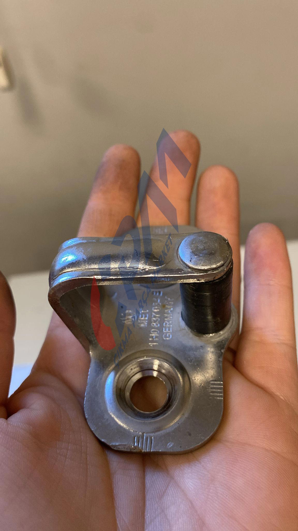 1H0837034E seat ibiza 2001 sol ön kapı kilit karşılığı