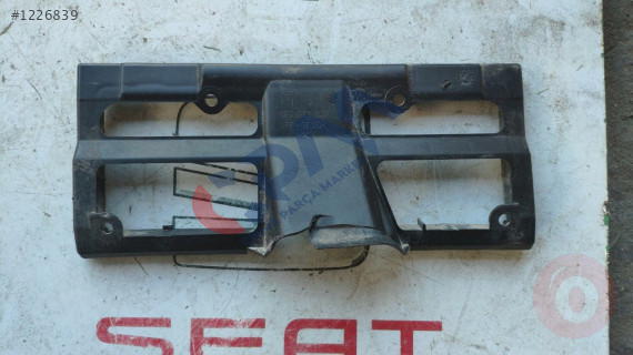 6R0971839 seat ibiza 2015 tesisat ayırıcı kapağı