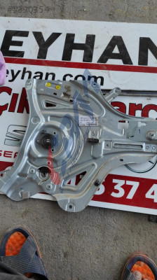 82480 2Y330 2012 hyundai ix35 ön sağ kapı cam kriko ve pano
