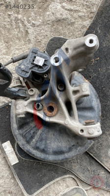 3QR505435G volkswagen tiguan 2017 sol arka taşıyıcı