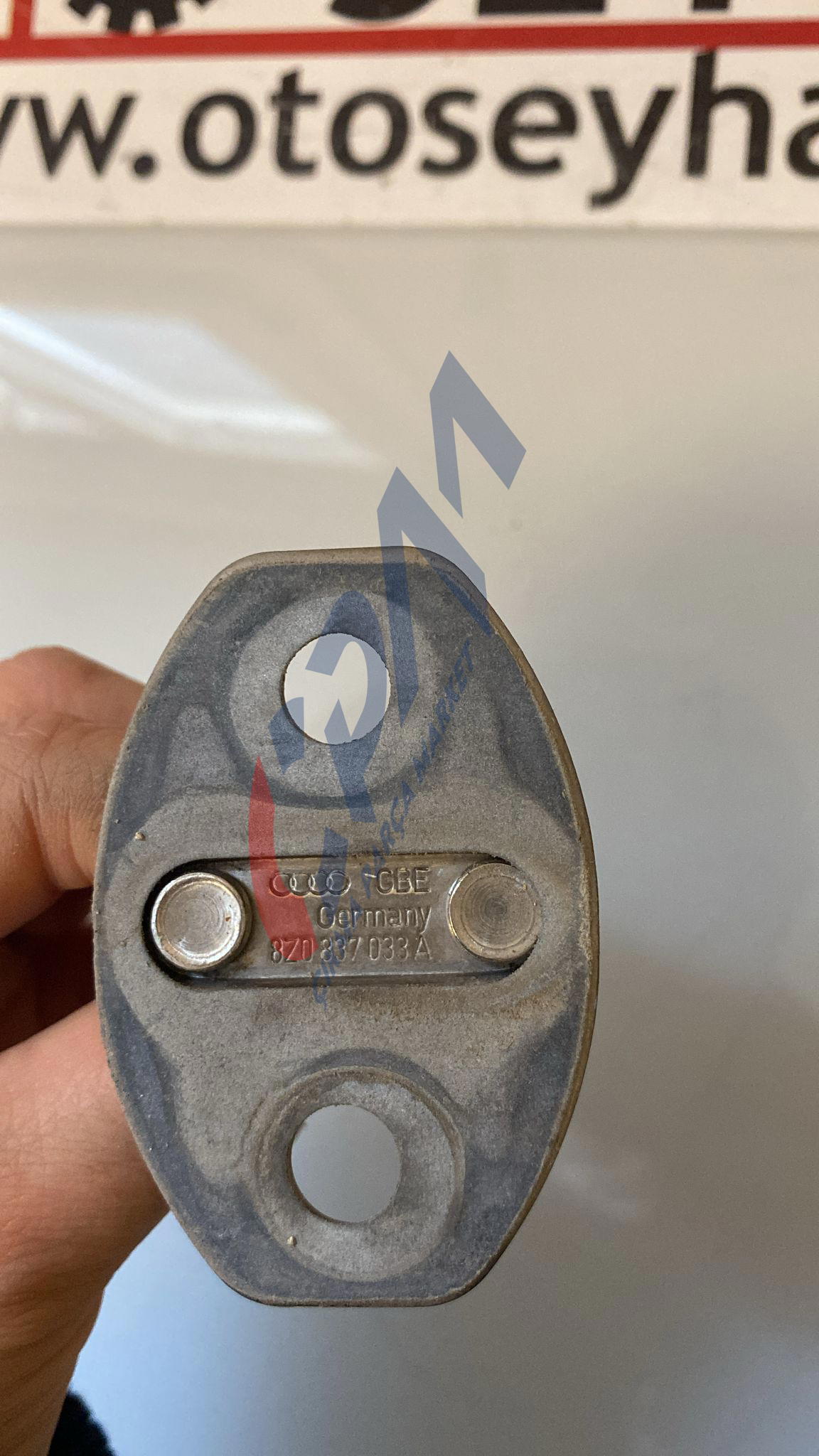 8Z0837033A audi a3 sportback 2010 sol ön kapı kilit karşılığı