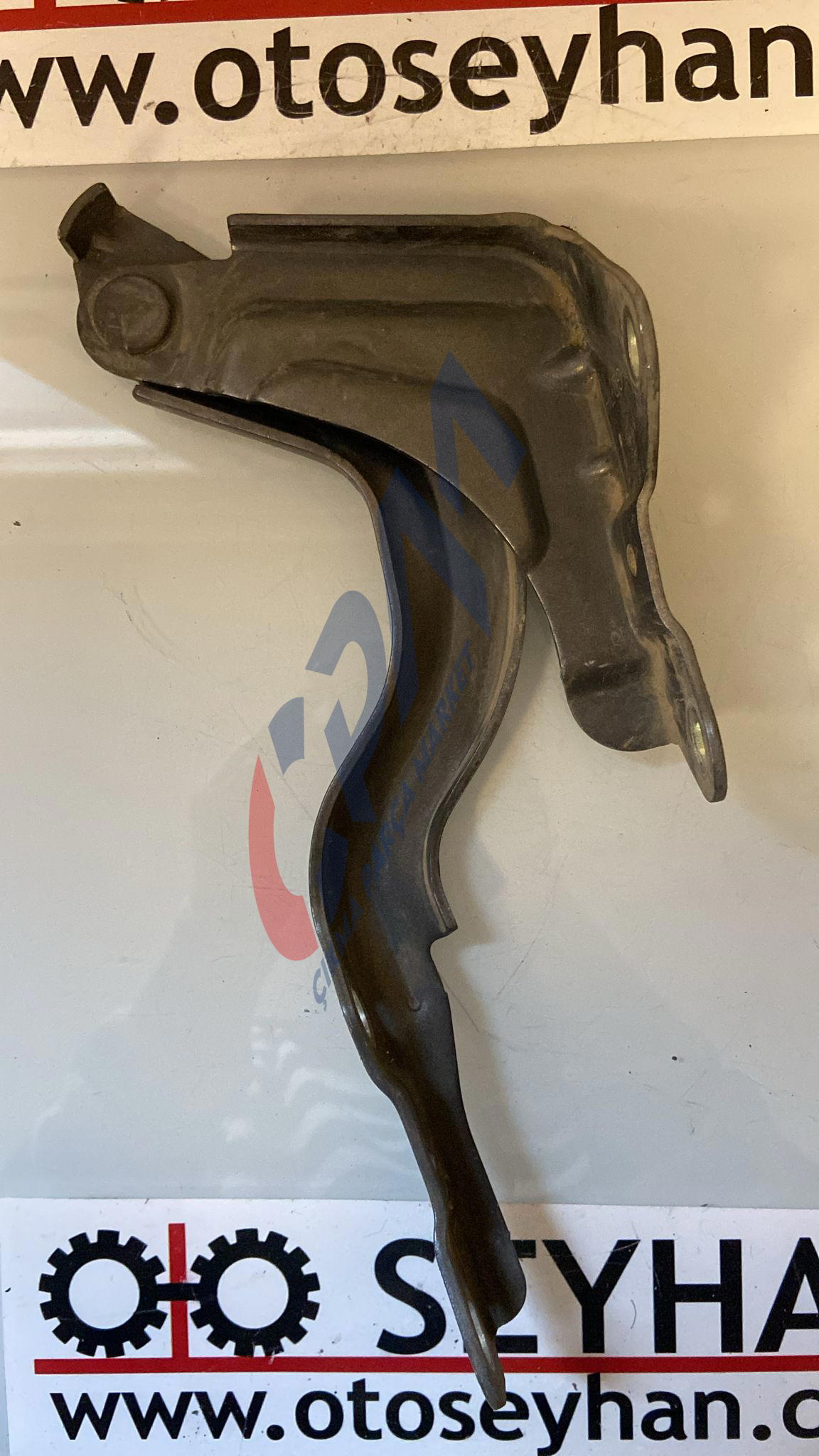 hyundai i30 2015 sağ motor kaput menteşesi