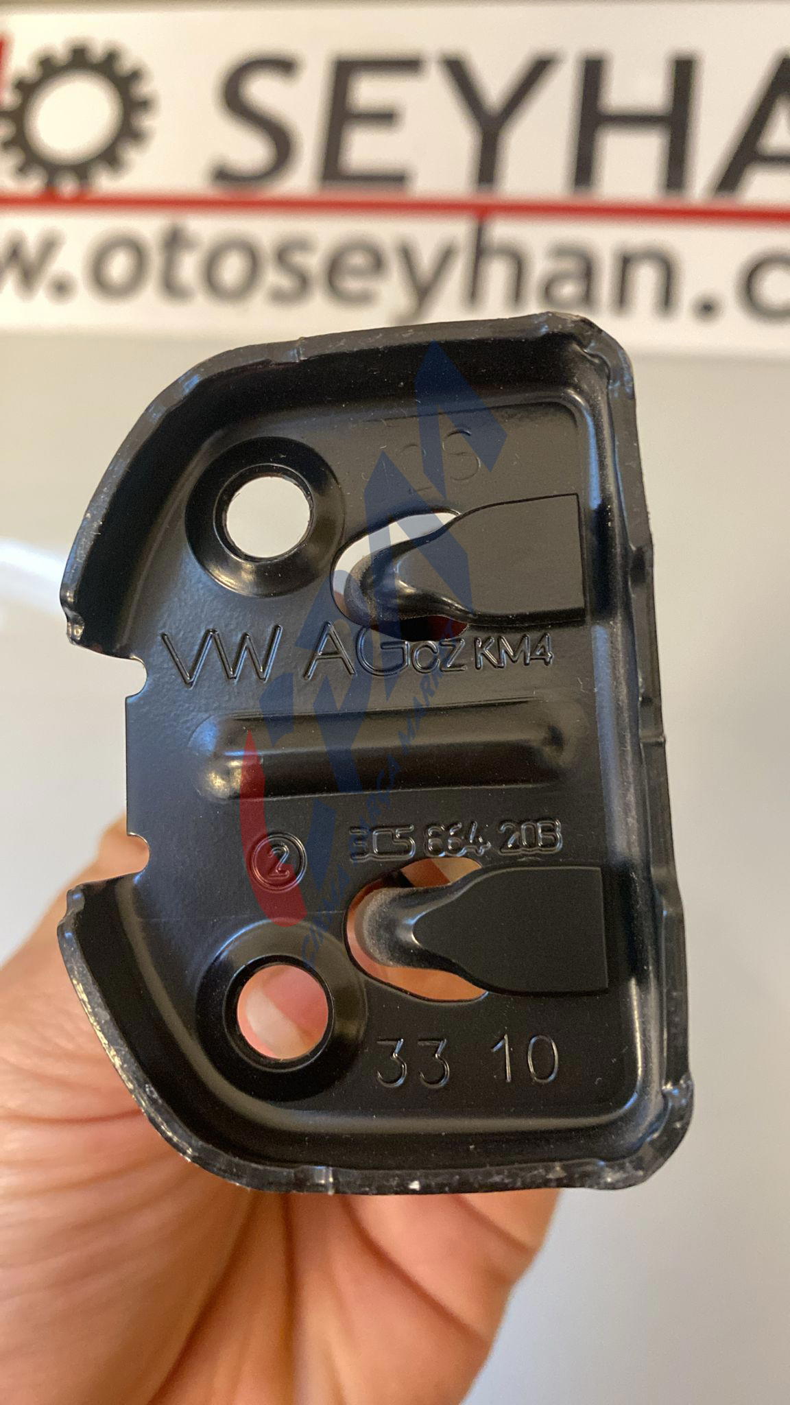 3C5864203 Volkswagen Golf 8 arka koltuk kilit karşılığı sağ sol