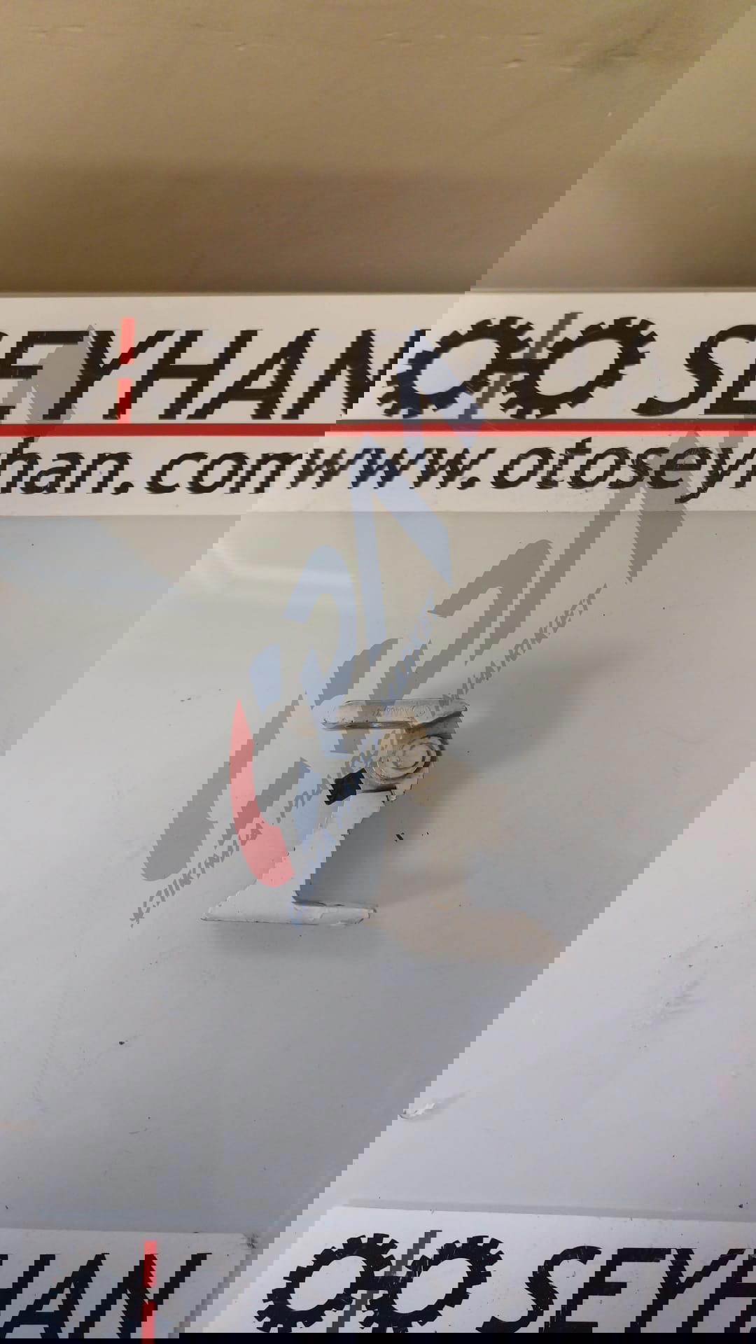 8X0831403E Volkswagen Passat B8 arka sol kapı üst menteşesi