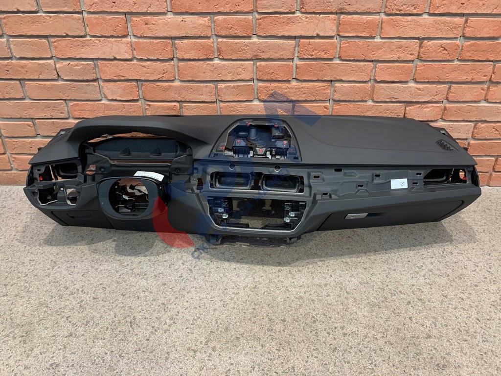 BMW ÇIKMA G30 GÖĞÜS TORPİDO