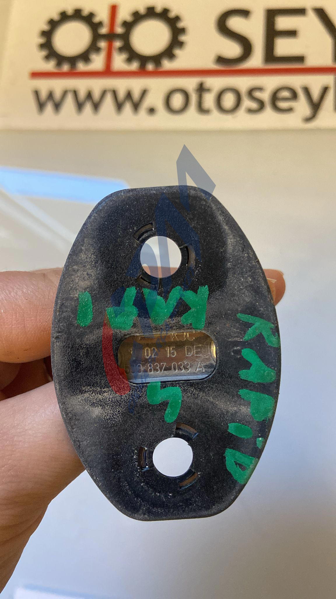 5J0837033A Skoda Rapid 2013 ön sağ sol kapı kilit karşılığı