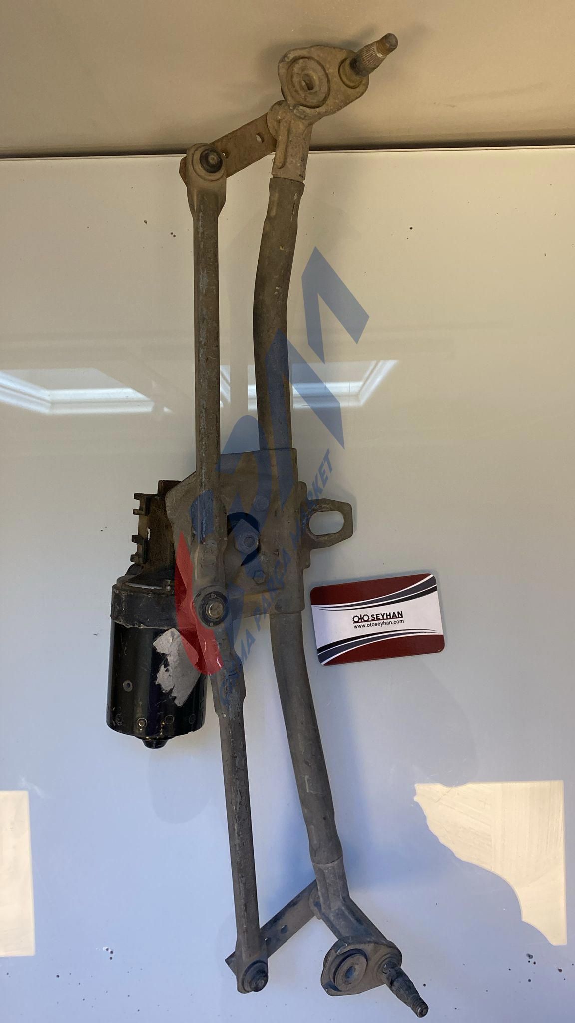 0390241151 Volkswagen Golf 4 ön silecek motoru ve mekanizması