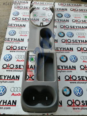2K0863241C volkswagen caddy 2005 orta konsol