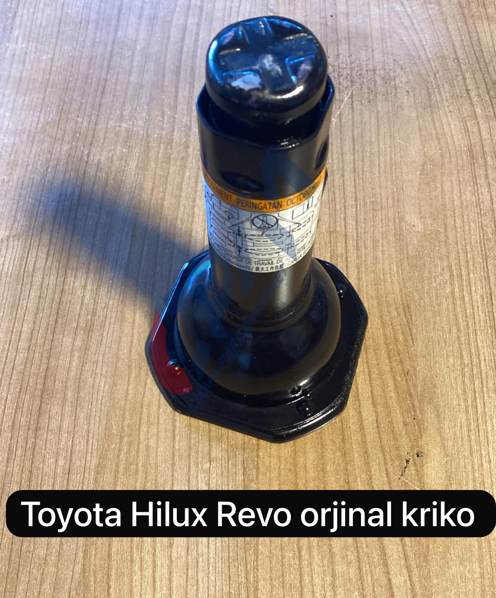 TOYOTA HİLUX REVO ORJİNAL KRİKO TEL:05326000379