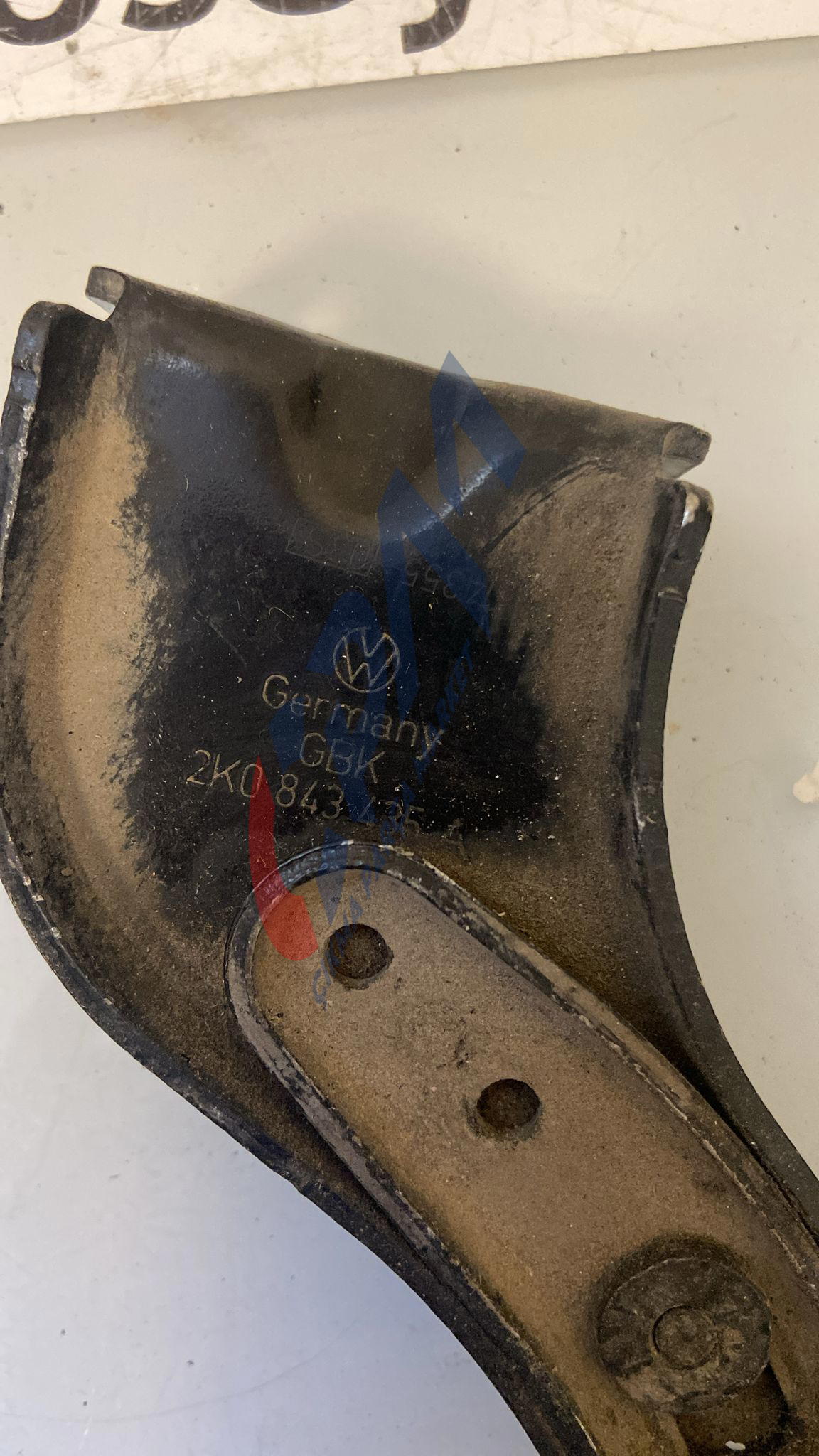 2K0843435A Volkswagen Caddy 2009 sol sürgülü kapı üst ray makarası