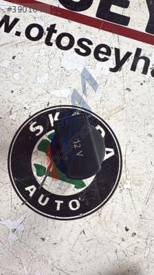 vw tiguan 2015 orta konsol arka çakmaklık/şarj yeri