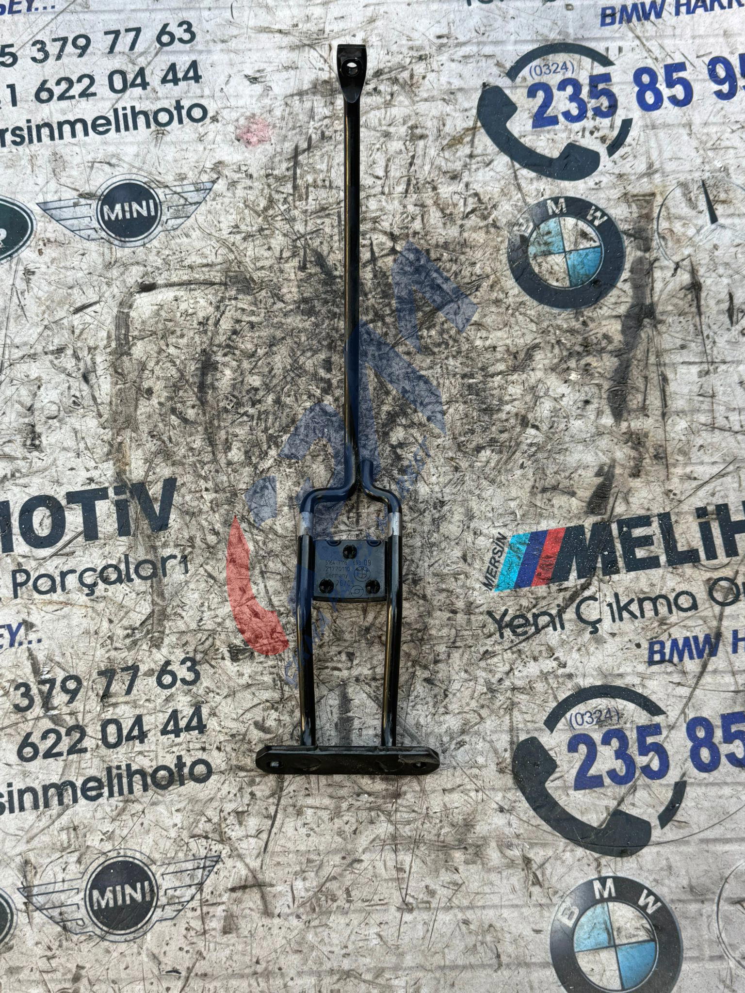 BMW ÇIKMA E90 ÖN PANEL TUTUCU 7116693