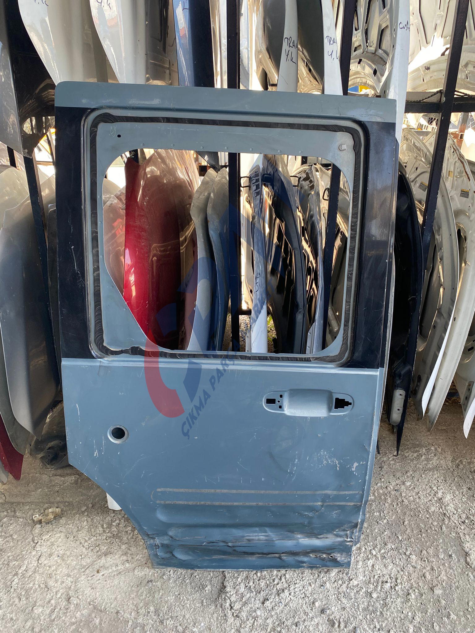 Ford Connect Sağ Arka Kapı