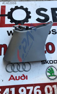 8V4867245B audi a3 2019 sol arka direk kaplaması