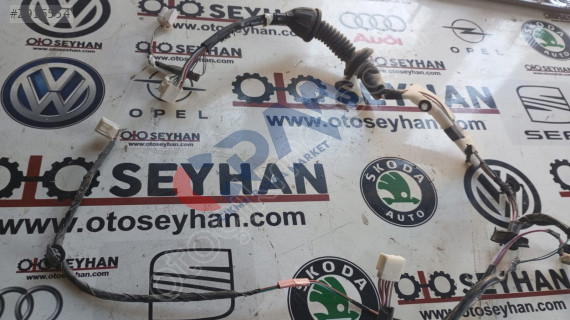 82151 0DP00 Toyota Yaris 2015 ön sağ kapı tesisatı