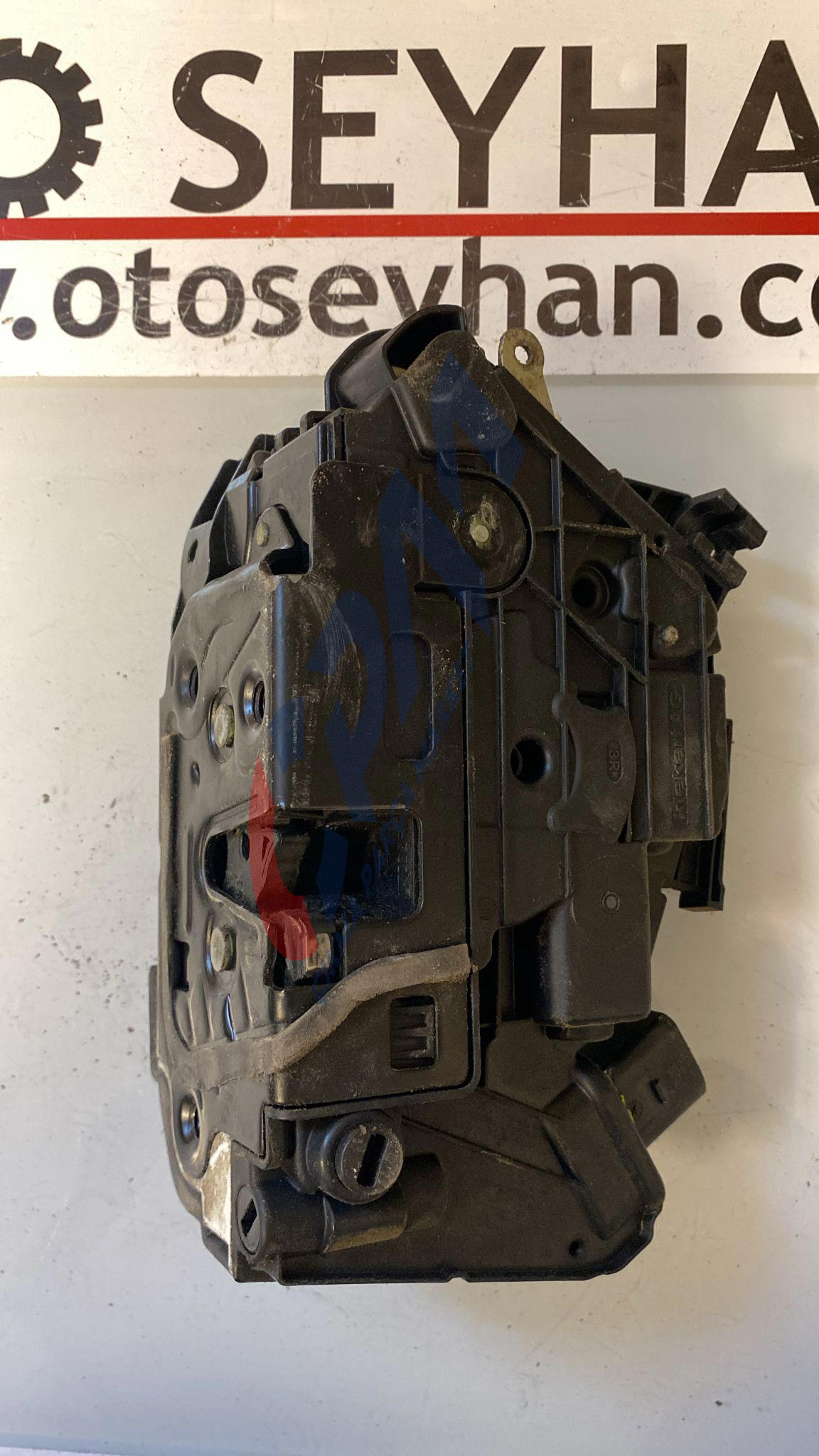 5N0839016J Volkswagen Tiguan 2015 sağ arka kapı kilidi