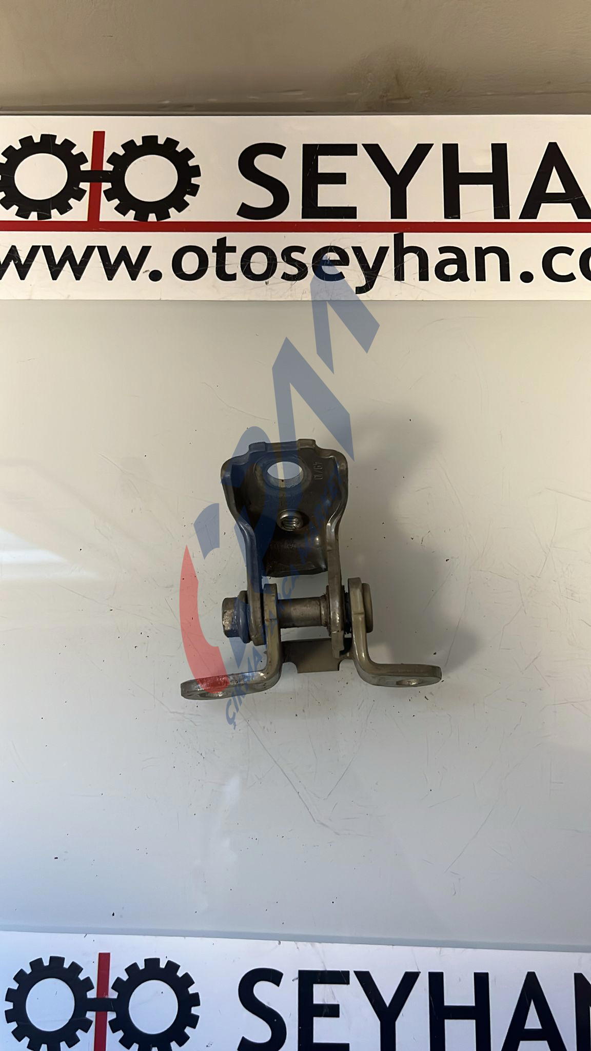 5J0833401 skoda fabia 2012 ön sol üst kapı menteşesi