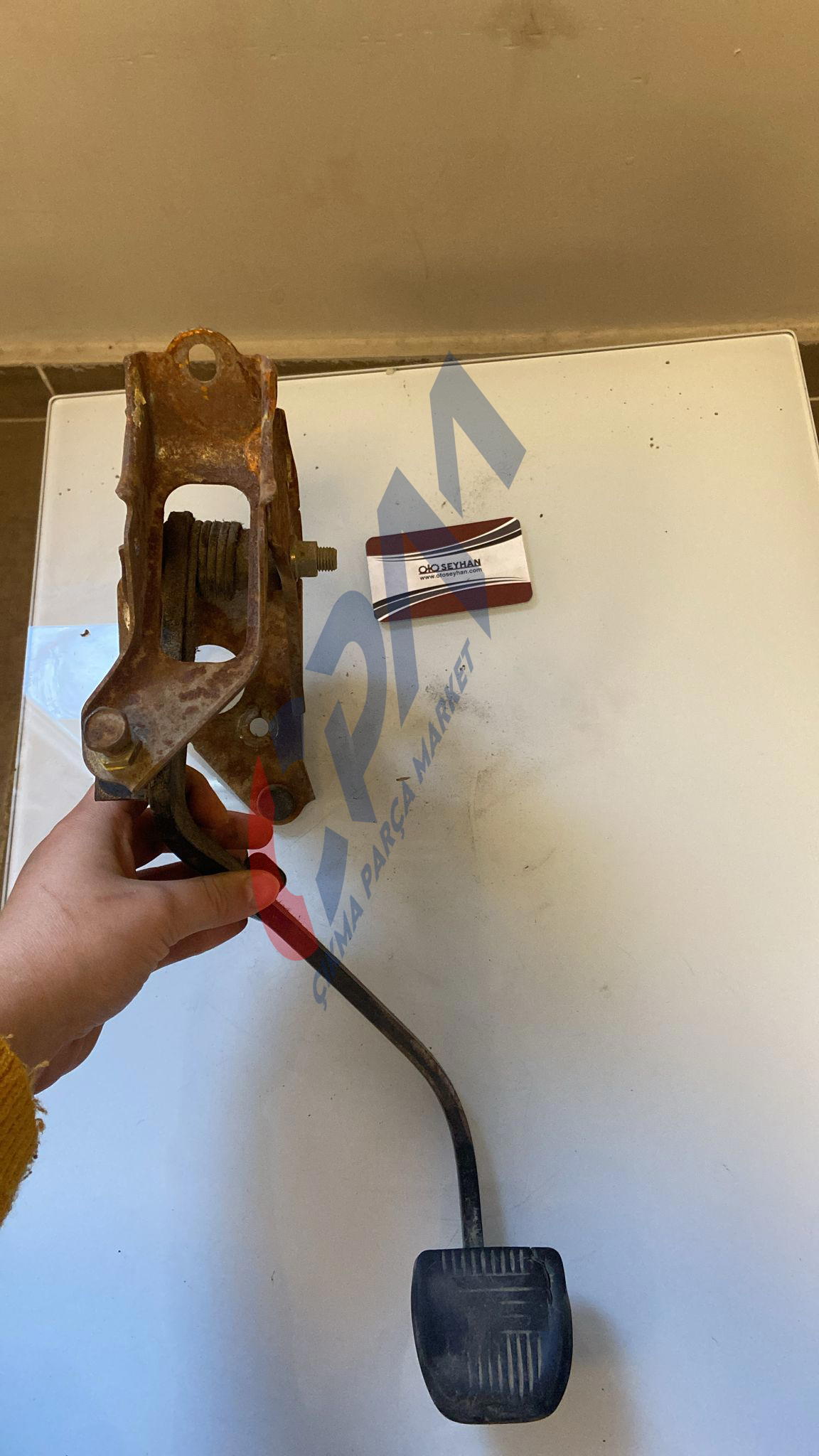 Toyota carina 1998 debriyaj pedalı