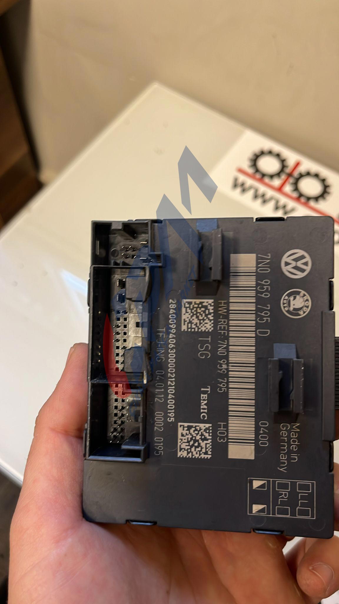 7N0959795 7N0959795D Skoda Yeti 2012 arka sağ sol uyumlu kapı beyni