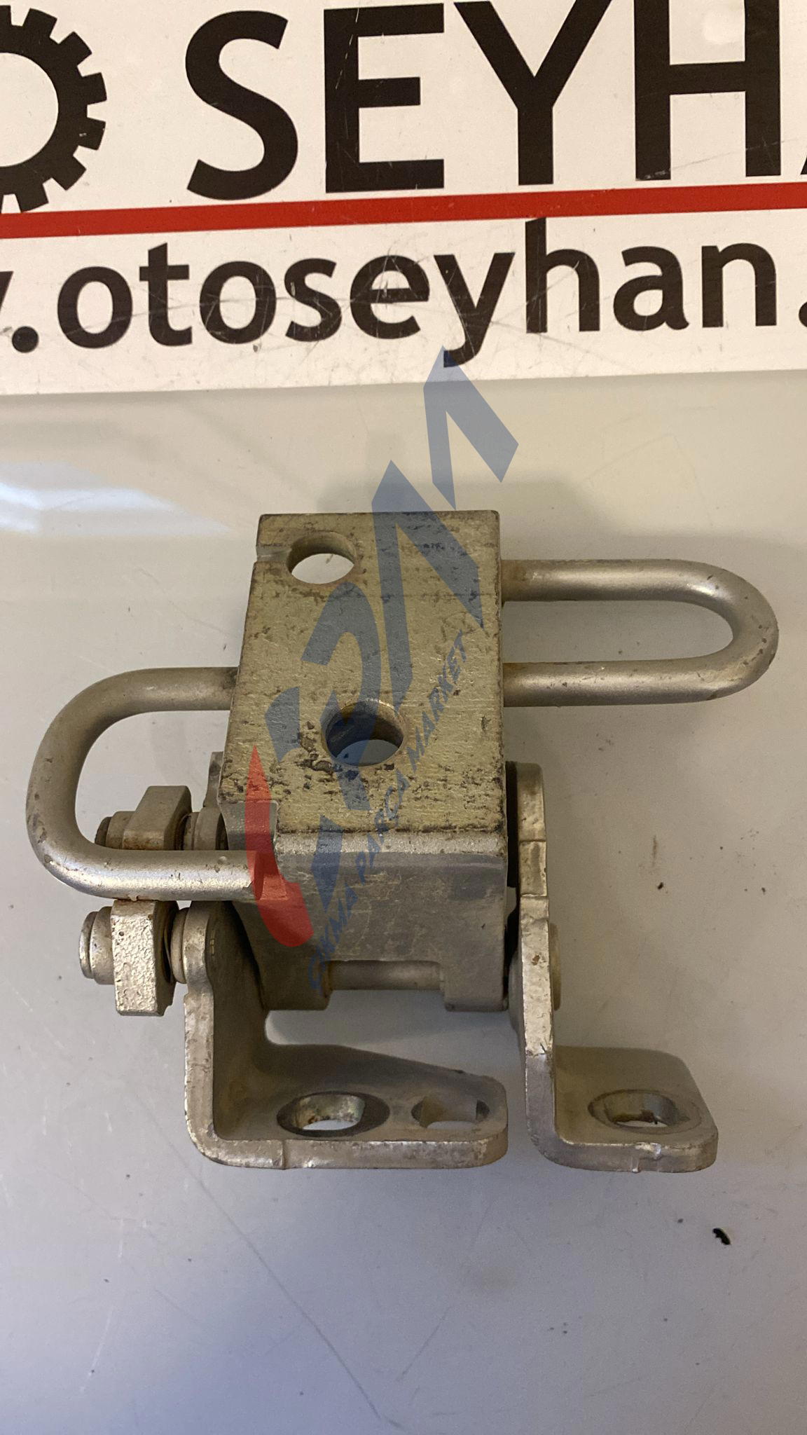 1K4833412K Volkswagen Jetta 2007 sağ arka kapı alt menteşesi