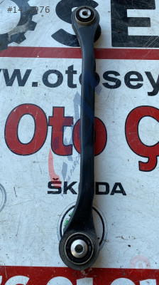 8W0501530D audi a4 sedan 17 sağ arka taşıyıcı denge kolu