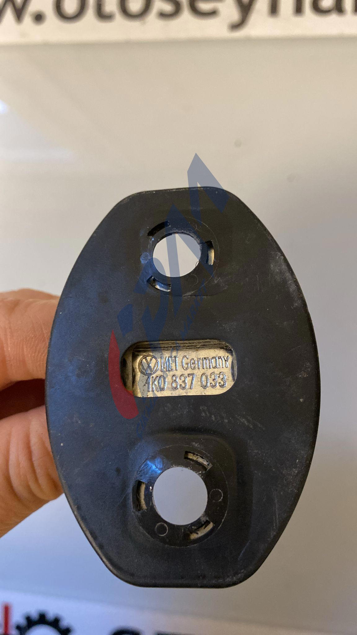 1K0837033 volkswagen Golf 5 sol ön kapı kilit karșılığı