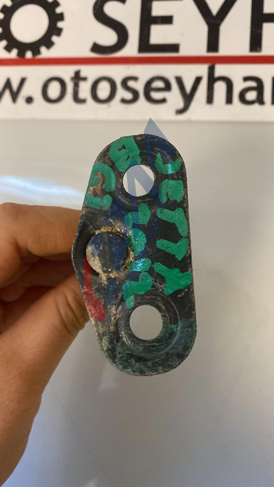 5C6827507B Volkswagen Jetta 2012 bagaj kilit karşılığı