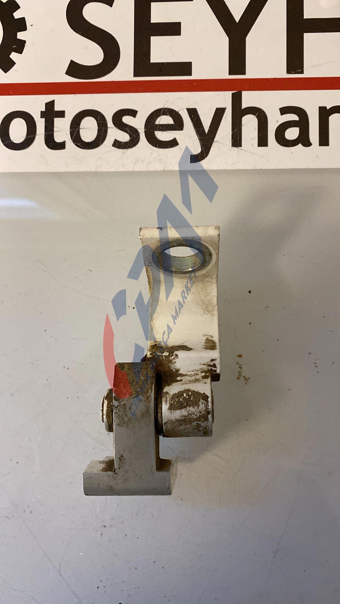 7N0831402 Volkswagen Passat B8 sağ ön arka alt üst kapı menteşesi