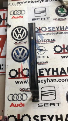 5Q0201656 Seat Leon 2015 yakıt deposu tutucusu