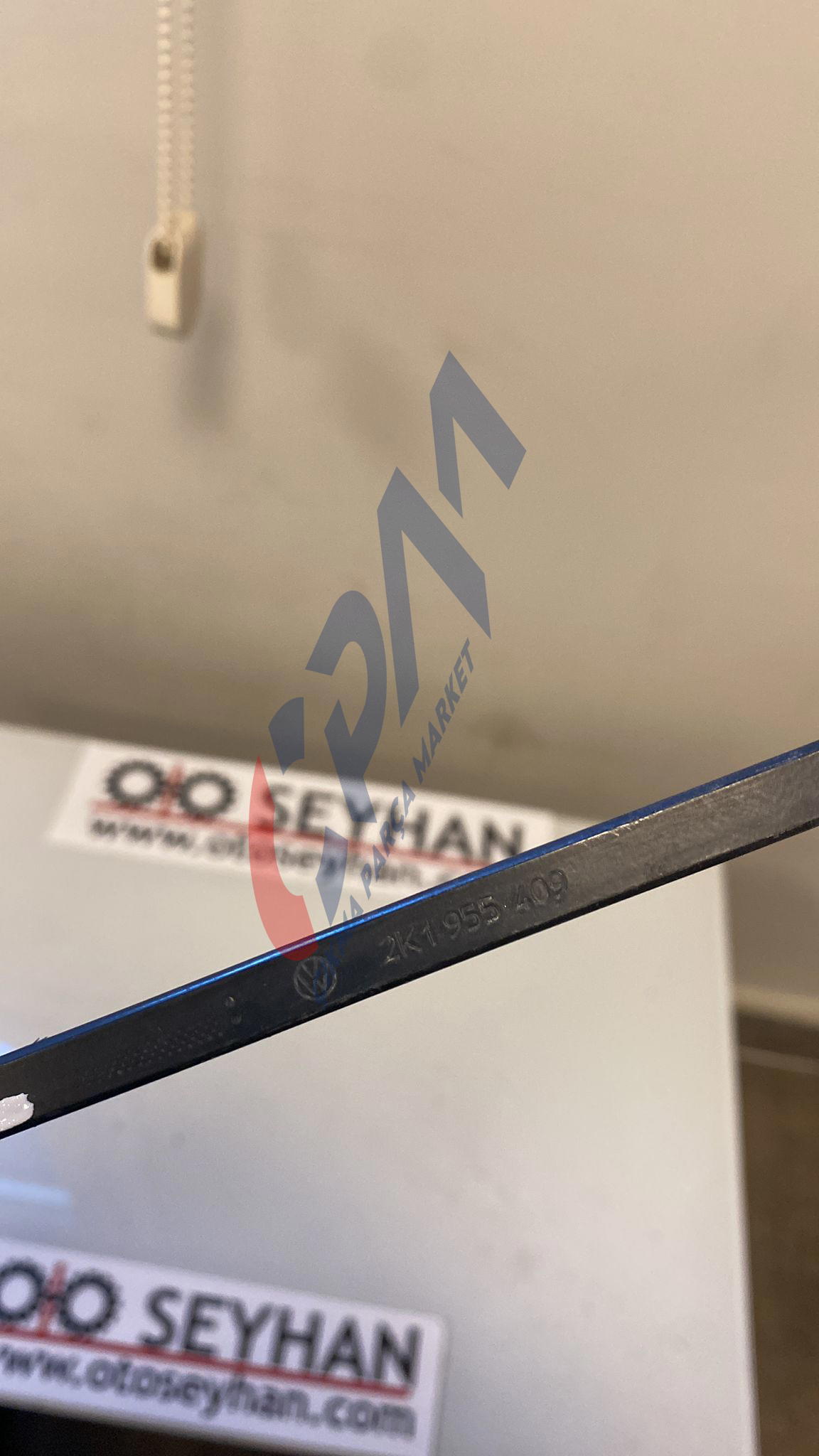 2K1955409 Volkswagen Caddy 2010 sol ön silecek kolu kısa