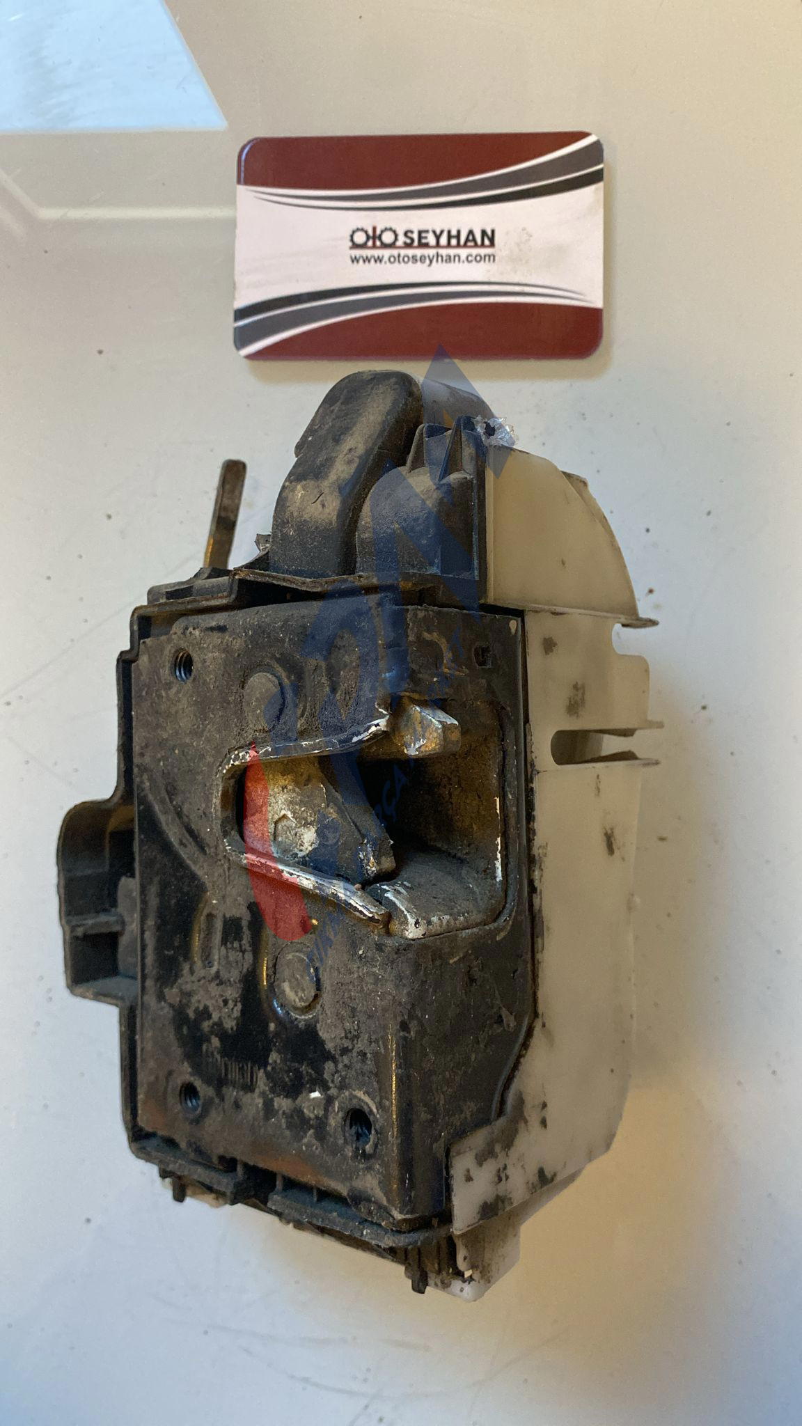 6K4837015B volkswagen caddy 2001 sol ön kapı kilidi