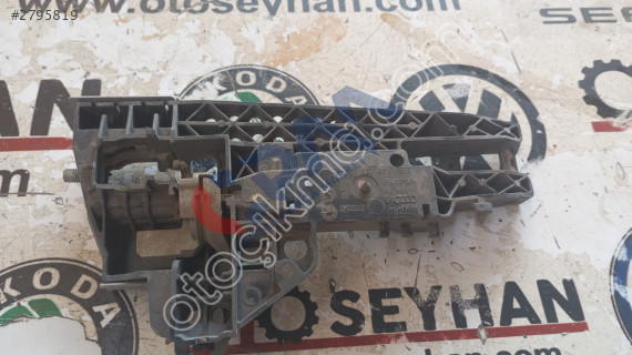 8T01837885 Audi A4 2014 sol ön kapı dış mekanizması
