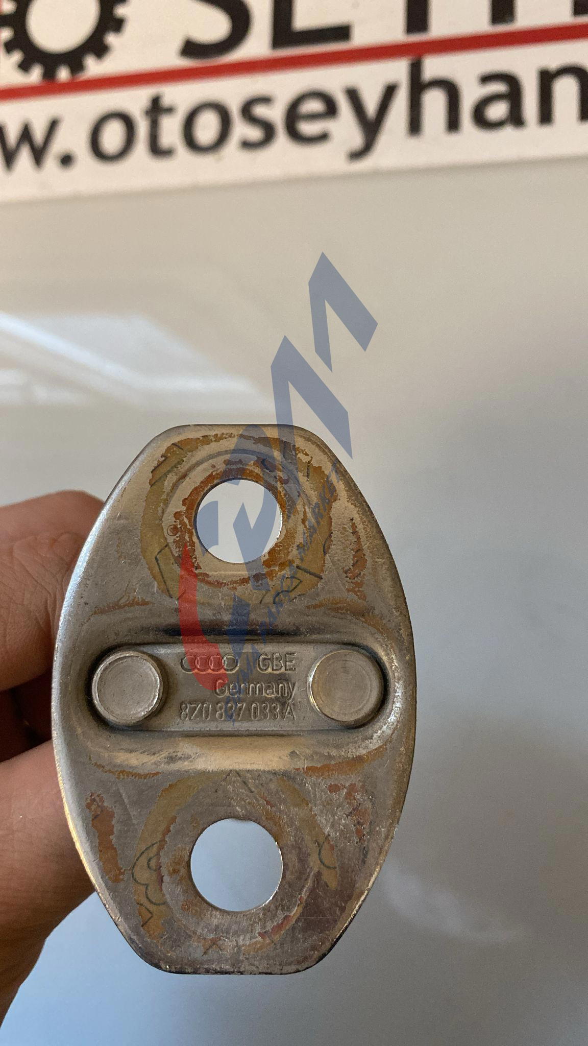 8Z0837033A audi a3 sportback 2010 sol arka kapı kilit karşılığı