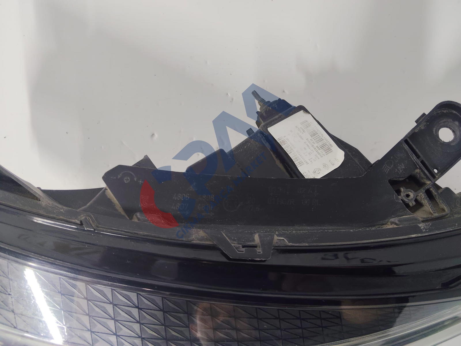 RENAULT CLIO İCON FAR SAĞ ÖN FAR