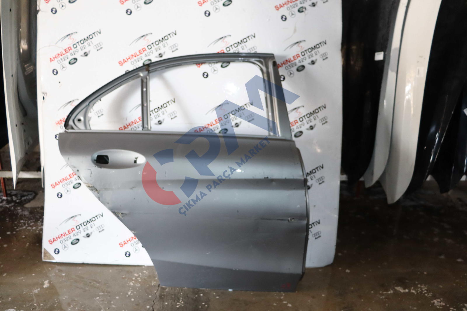 Mercedes C Serisi A205 W205 Sağ Arka Kapı