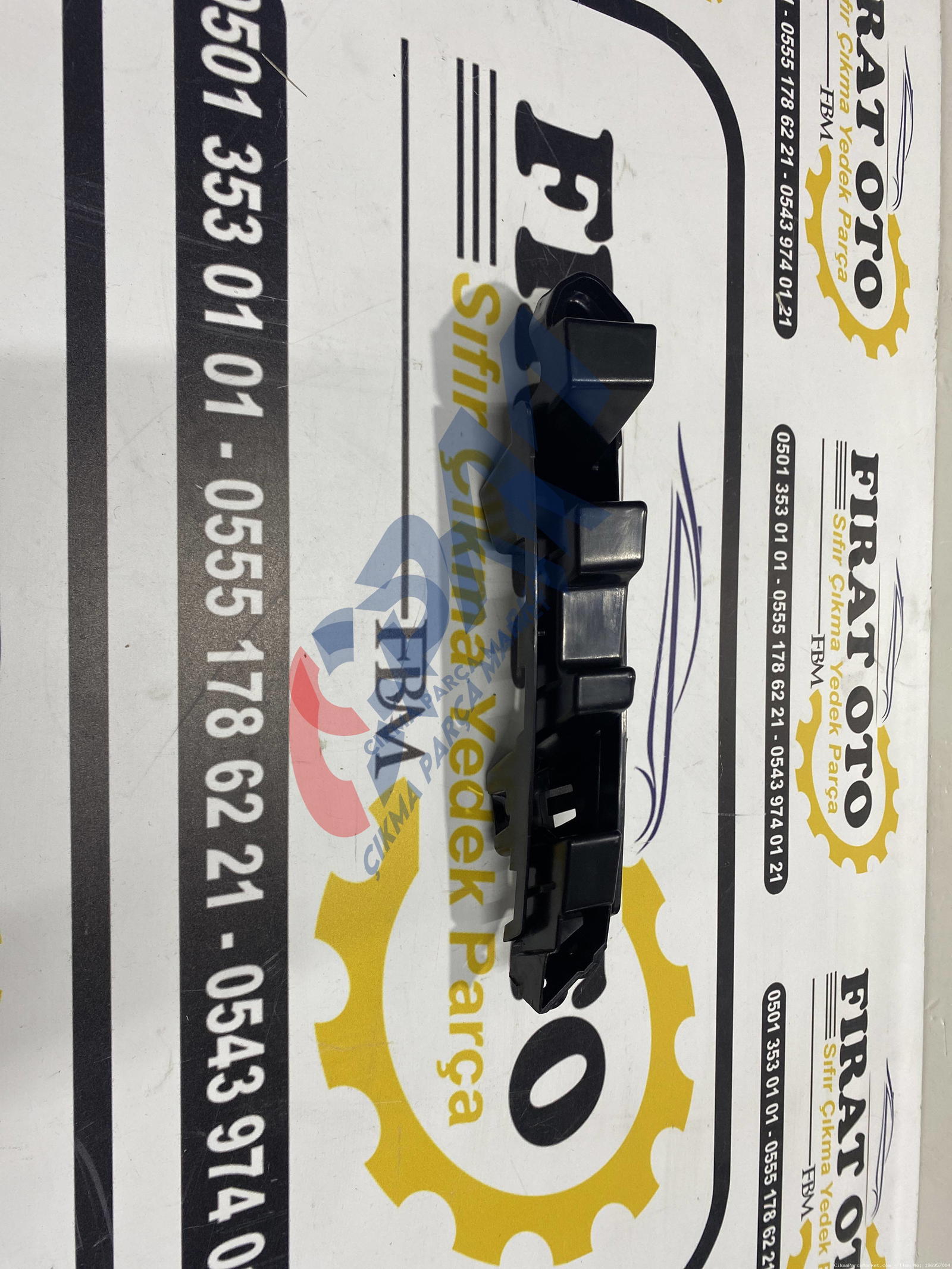 Mercedes C Serisi W205 Sağ Arka Tampon Braketi 2058800603 BNZ301520