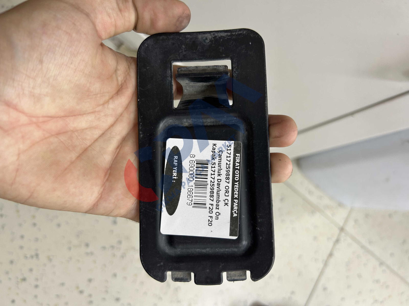 BMW 1 SERISI F20 DAVLUMBAZ KAPAĞI 51717259887
