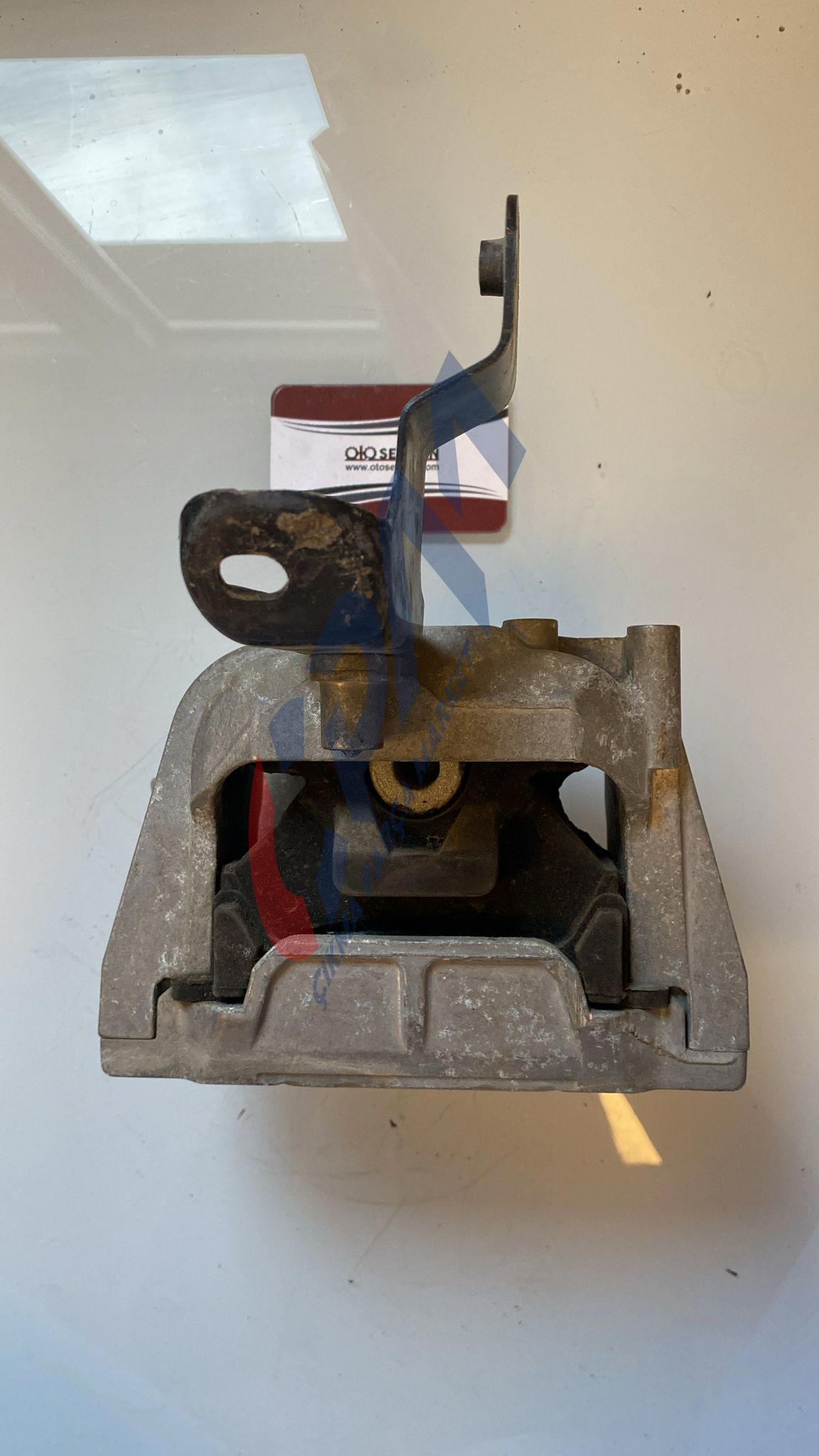 1K0199262AS vw caddy 1.9 sağ motor kulağı