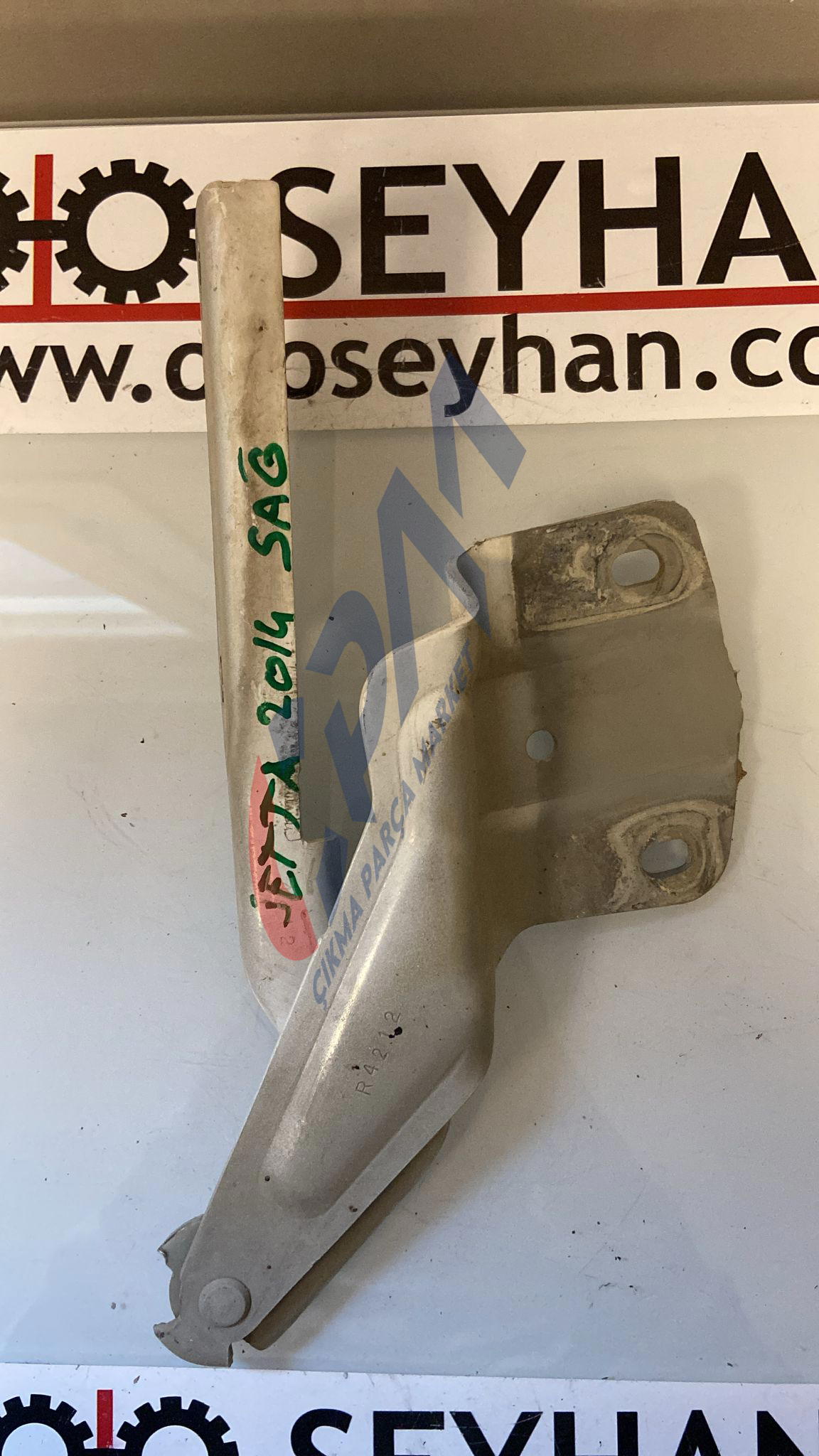 5C6823302 volkswagen jetta 2014 sağ motor kaput menteşesi