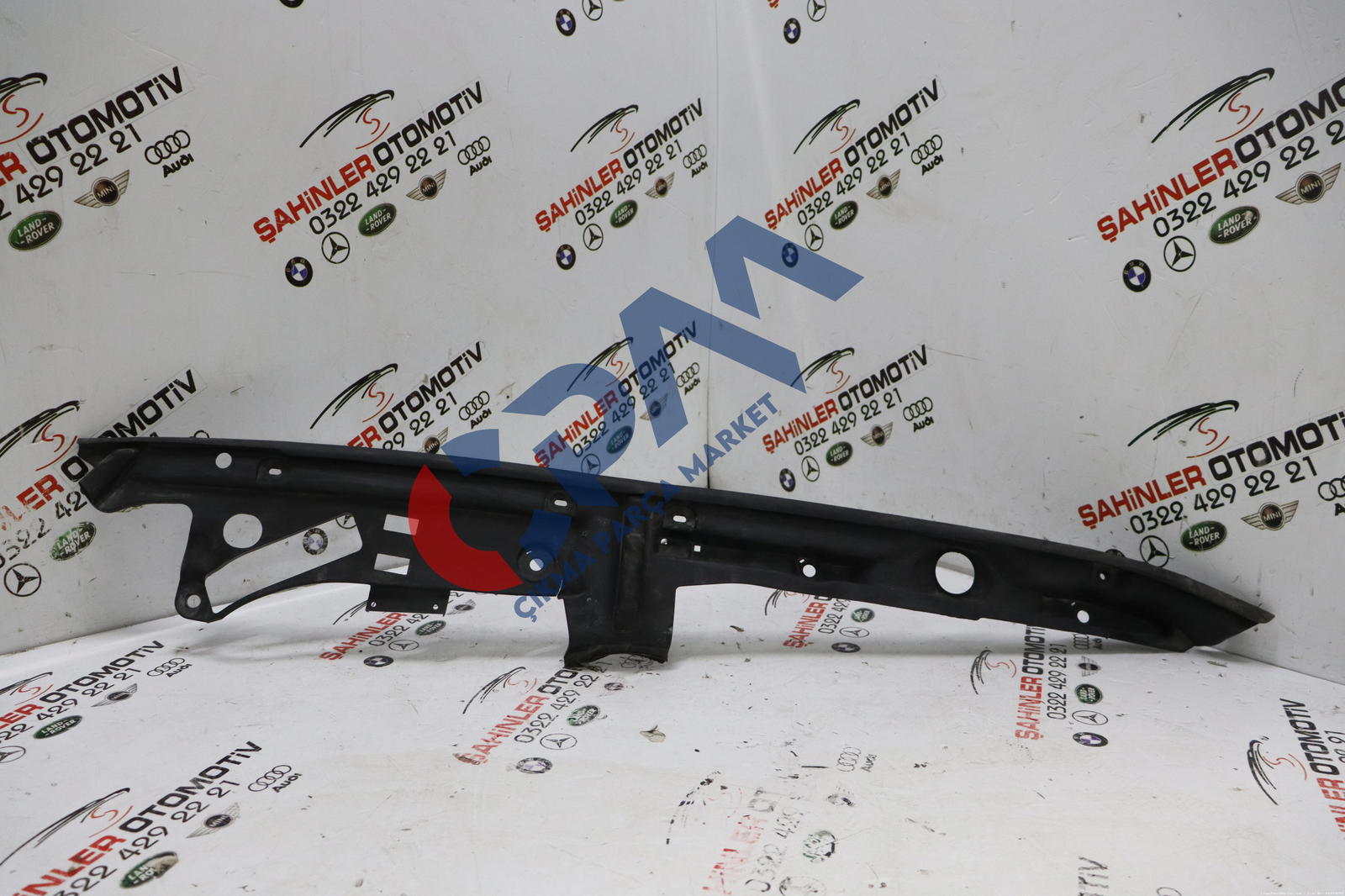 BMW 5 Serisi G30 Sağ Ön Braket 7349606