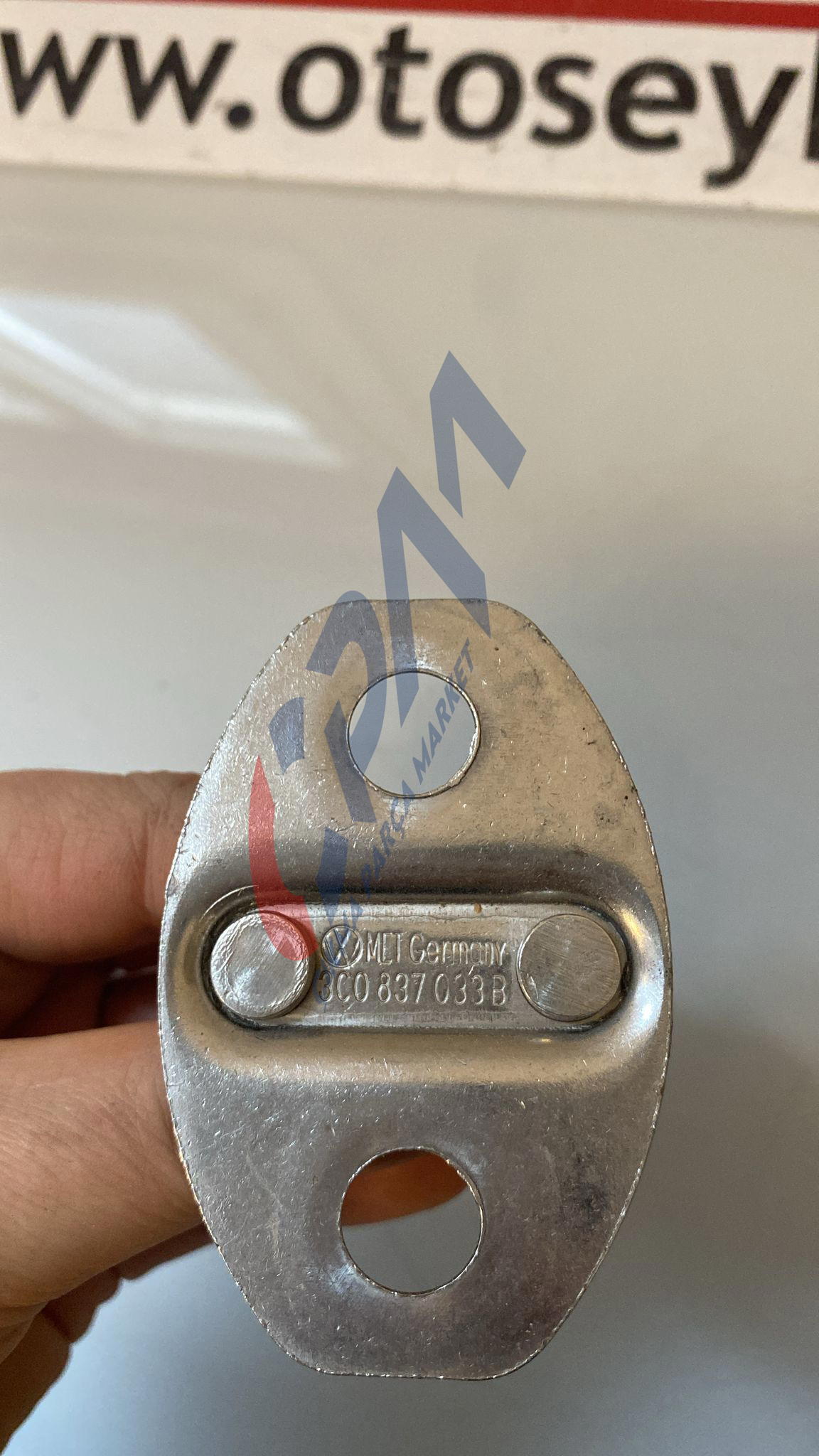 3C0837033B volkswagen passat b6 sağ ön kapı kilit karşılığı