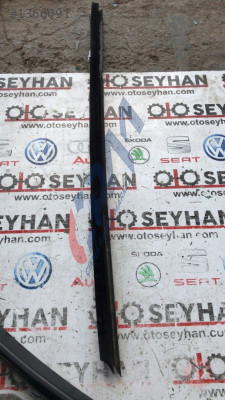 bmw e60 e61 sol ön kapı iç sıyırıcı fitil