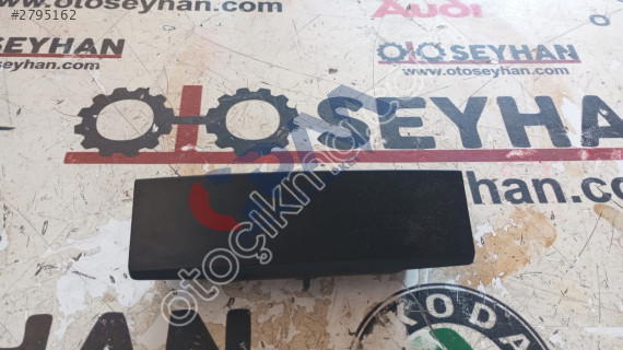 8K0857961 Audi A4 2014 orta konsol arka küllük