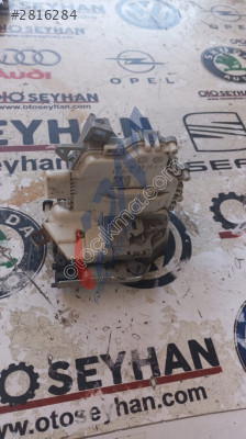8K0839015 Audi A4 2014 sol arka kapı kilit