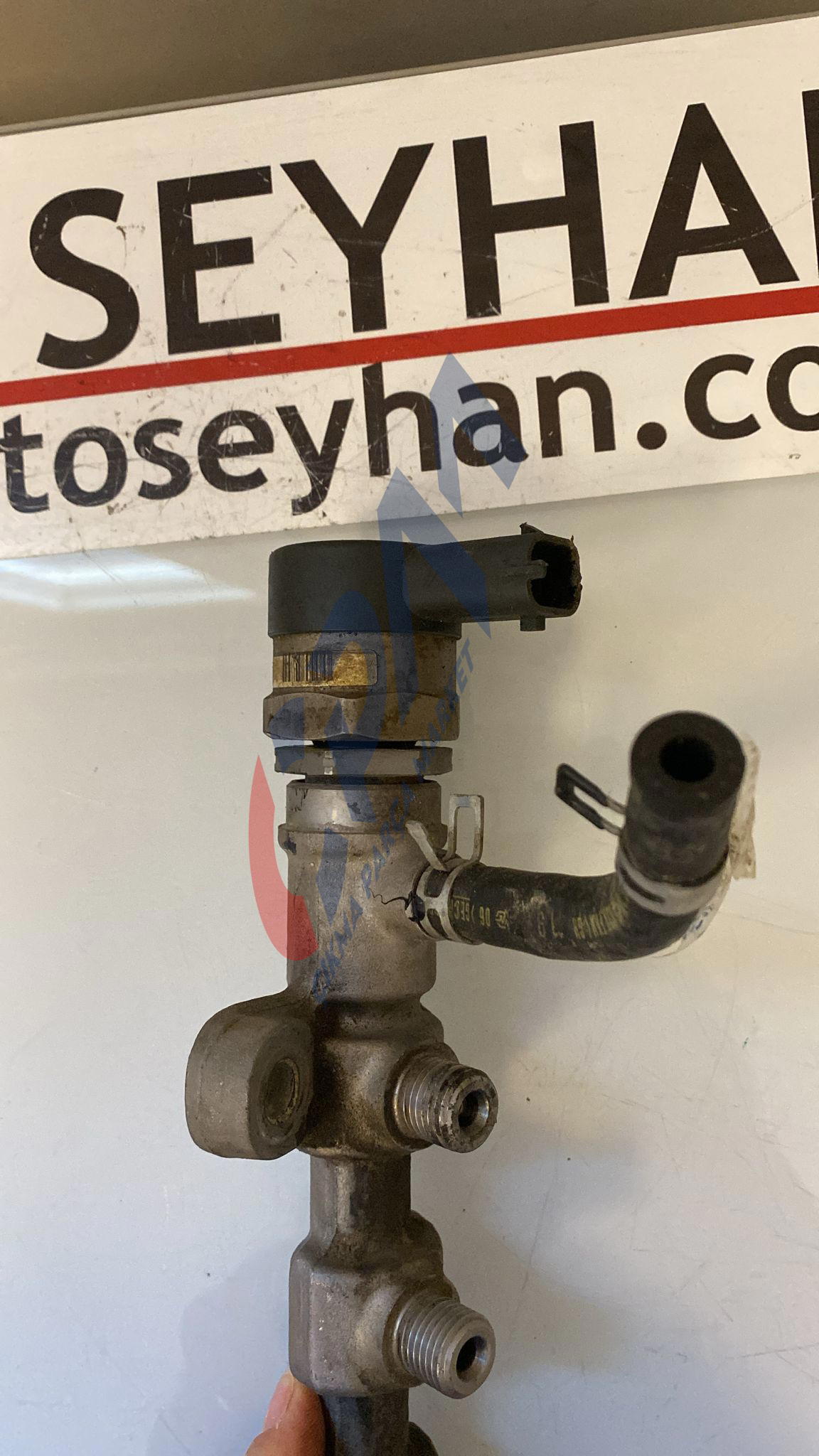 0445214177 0281002507 Toyota corolla 2015 D4 D motor enjektör rail borusu