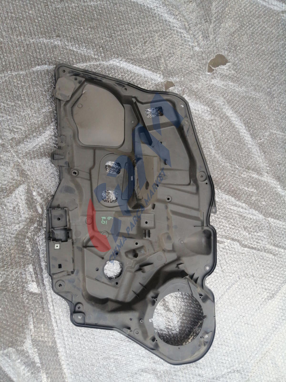 Mazda 6 Kapı İç Döşeme Plastiği 2003 2007